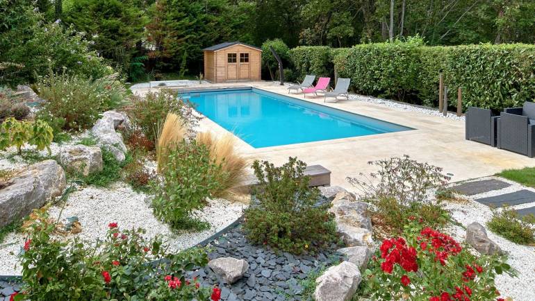 Aménagement du jardin autour d’une piscine : 13 conseils et idées