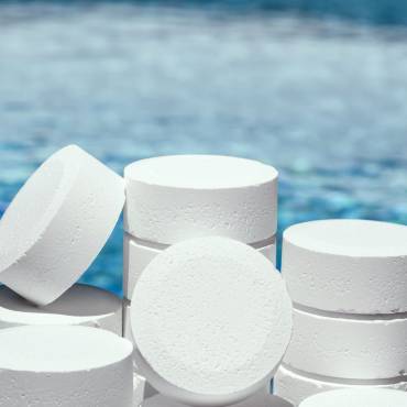 Chlore dans les piscines : la vérité sur le désinfectant le plus utilisé