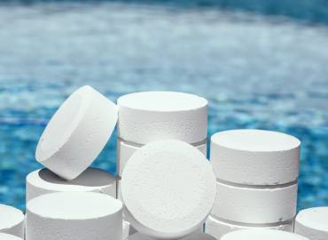 Chlore dans les piscines : la vérité sur le désinfectant le plus utilisé